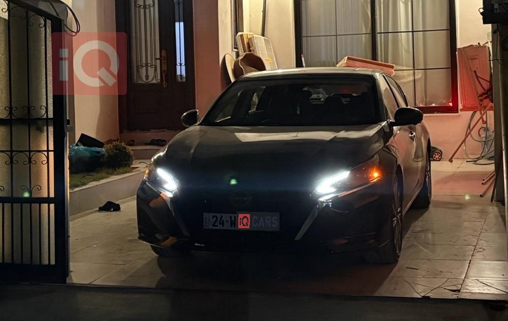 نيسان ألتيما